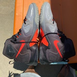Mens Lebron James Nike Akronite 13.0